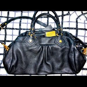 SOLD ! 🌞MARC JACOBS BLACK ITALIAN LEATHER SATCHEL